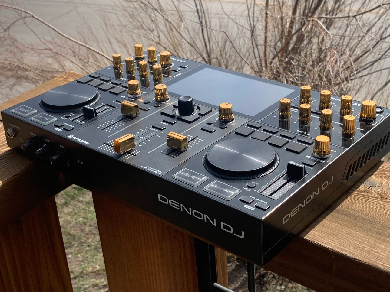 Gold Fader & Knobs | Chroma Caps